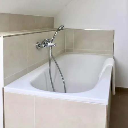 Ellomi - Vakantiehuis