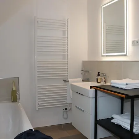 Vakantiehuis Ellomi - Klausdorf (Vorpommern-Rugen)