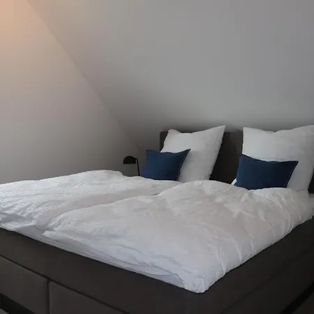 Vakantiehuis Ellomi - Klausdorf (Vorpommern-Rugen)