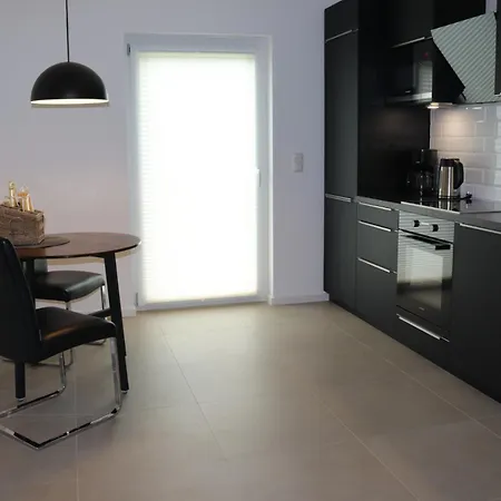 Ellomi - Vakantiehuis Klausdorf (Vorpommern-Rugen)